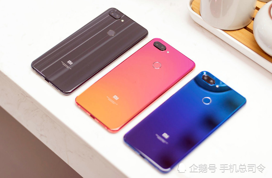 小米8青春版和荣耀8X,同是1399元,荣耀输在充