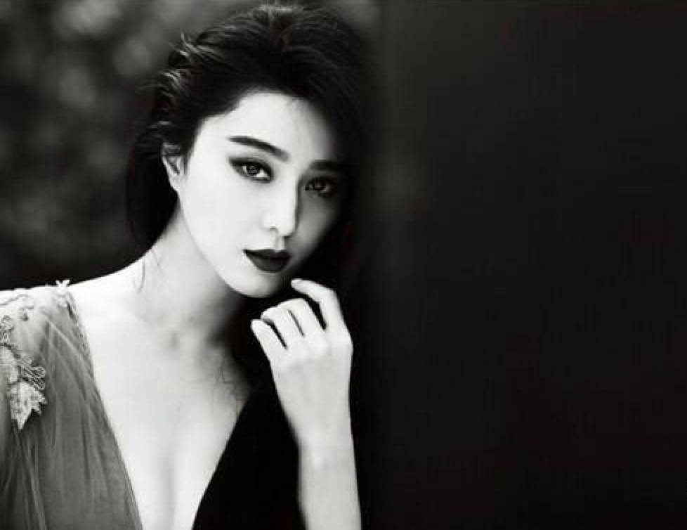 年賺過億！深扒范冰冰是如何變成30億范爺?shù)? style=
