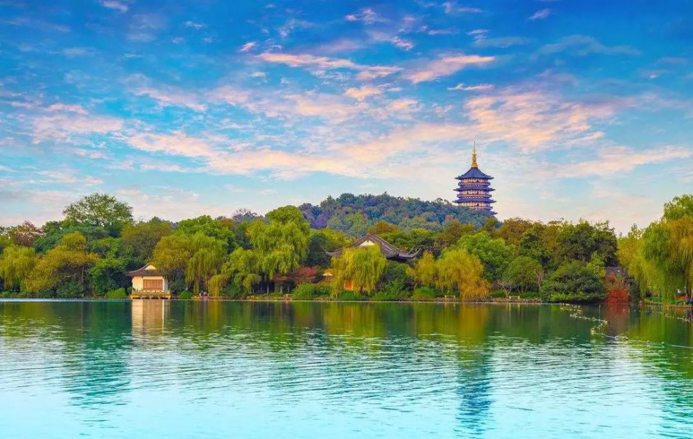 浙江杭州:骗子到处有,西湖格外多