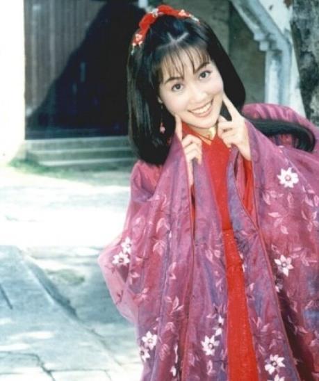 大脸美女梁小冰,祝英台很俏皮,雀仙颜值高,五个