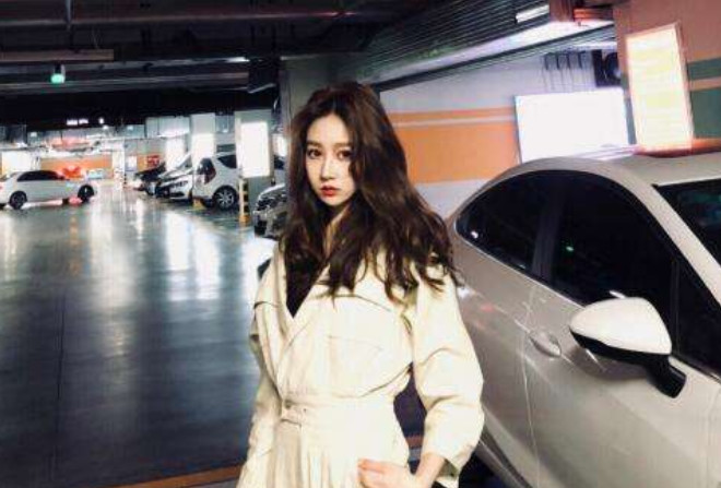 温婉从回老车库,一样的地方感觉变了,网友:哭泣