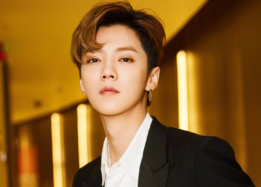 曾有一个足球梦的鹿晗,是什么逼他走上艺人的