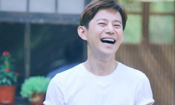 当明星被叫错名字,黄渤给粉丝签上王宝强,他直