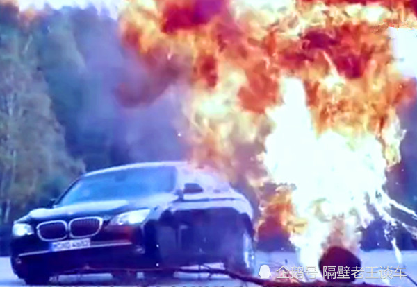 李嘉诚的座驾有多牛?劳斯莱斯直接被秒杀,香港