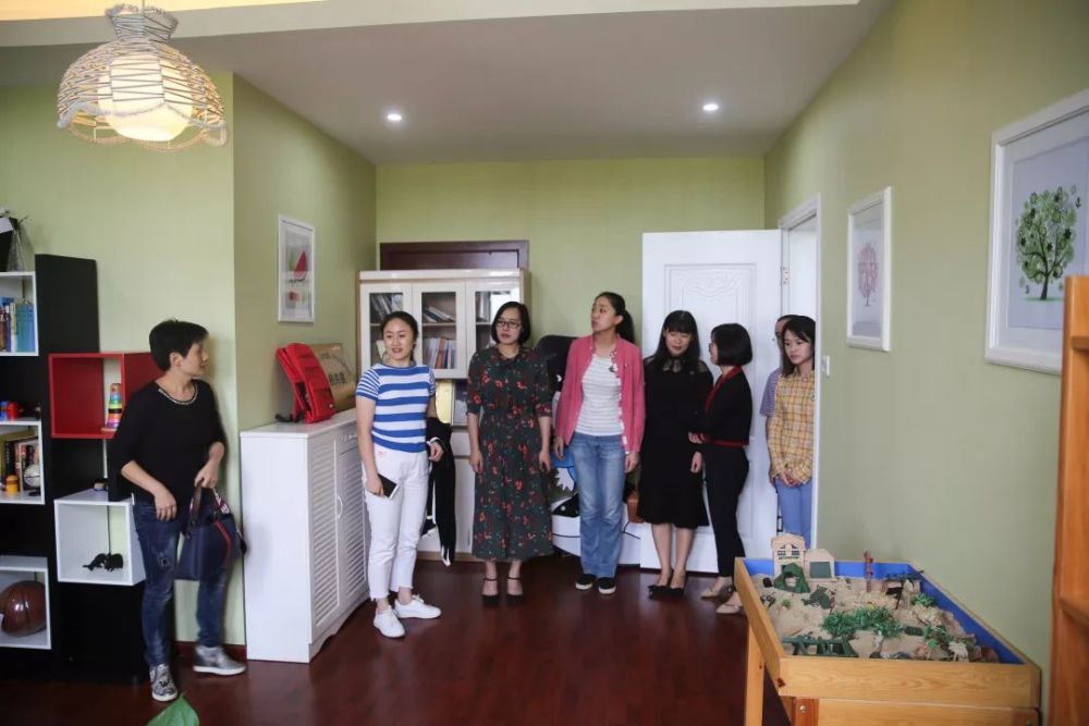 安居区未成年人观护基地建设小组 外出学习考察