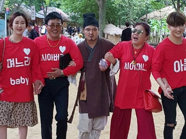 韩国女星嫁中国网红,中国婆婆因穿着被韩国主