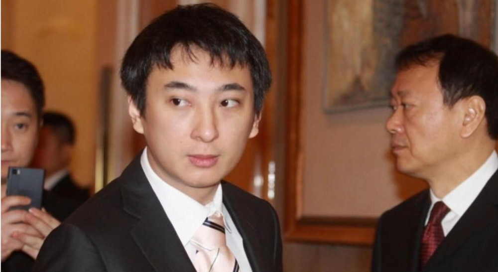 王思聪不敢招惹 向华强都要正视的人物 他是谁