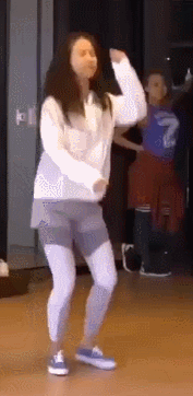 让程潇和joy都吃惊的宋智孝舞姿,尊巴舞被懵智跳出了新境界