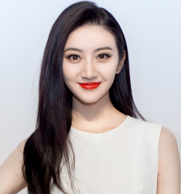 景甜微博晒美照,九宫格美出新高度,说出月饼是