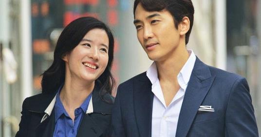 一抹红颜为情伤的美女刘亦菲