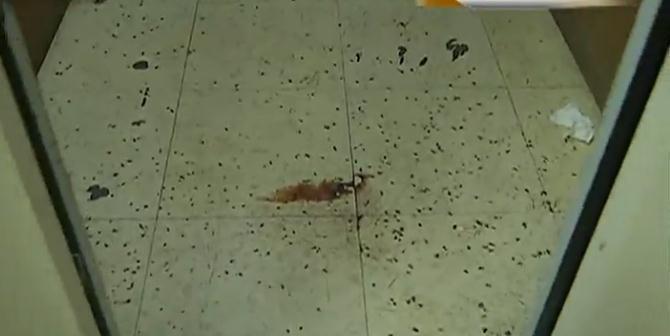 小区电梯臭味难闻,看监控发现女子在电梯方便