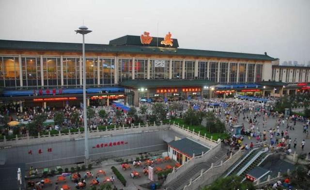 的3大火车站,脏乱差、设计不合理、远离市区…