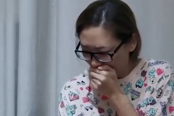 颖儿生孩子视频被爆面部扭曲,应采儿看后,情绪
