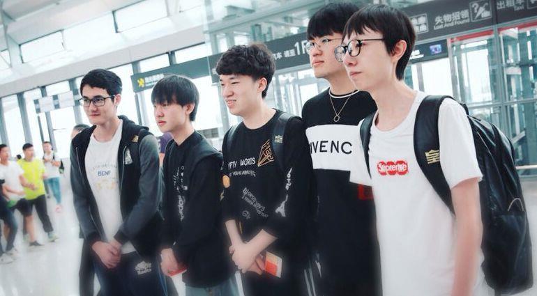 RNG小虎越来越像Faker?出征S8只穿地摊货,7