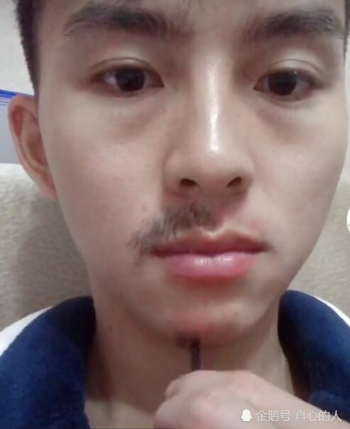 抖音拔胡哥秒变小年轻,网友:隔着屏幕,我都觉