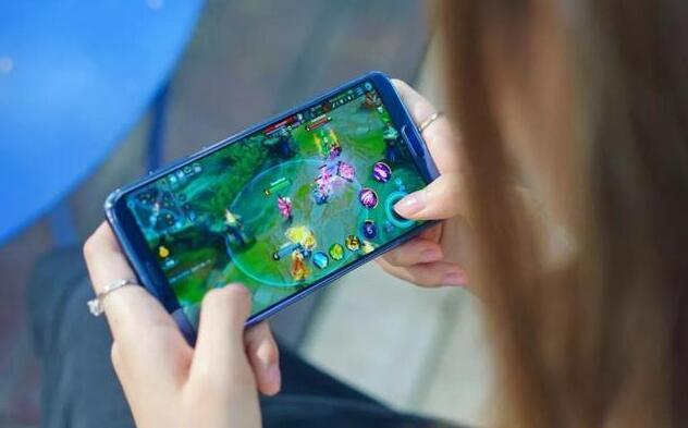 盘点4款低价高配手机,玩游戏比苹果还顺畅,最