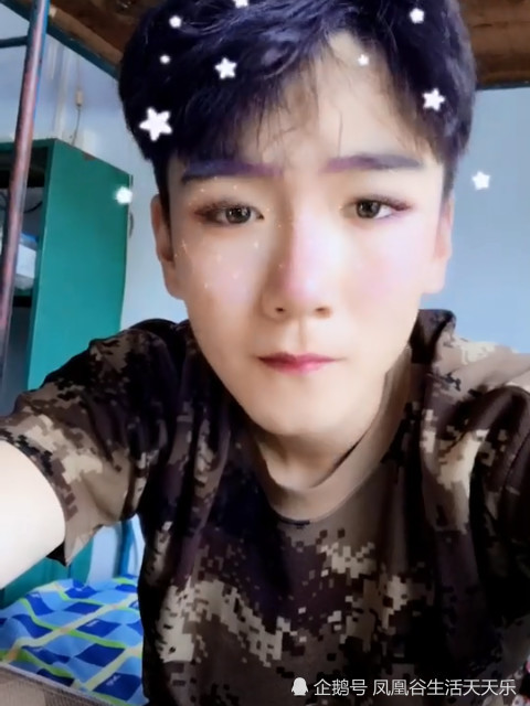 抖音最搞笑星空妆,小哥哥花式玩法看呆众人,网