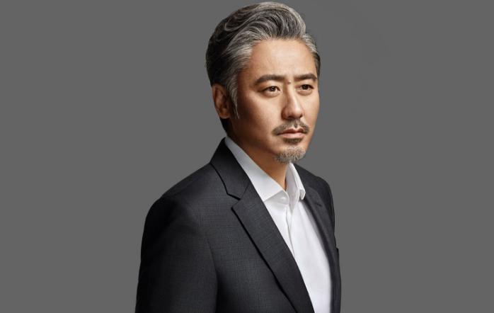 吴秀波以前是做什么的,他是怎么在中年猛窜为