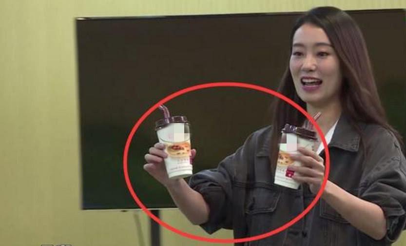 的东西,暴露了她的人品,网友:素质是个好东西!