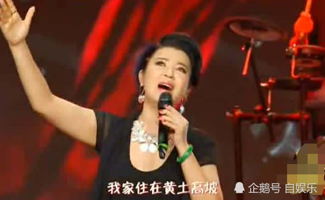 9登春晚,22岁成国家一级演员,惨遭老外骗财骗