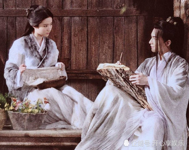 当把刘亦菲和杨洋的脸拼凑在一起时,才知道什