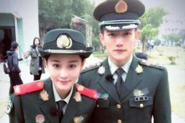 张馨予剪发晒美照,网友:老公视角,美出新高度