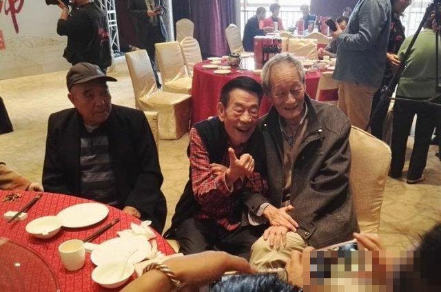 骂郭德纲名气大增,爆脏口是他相声最大特点,今