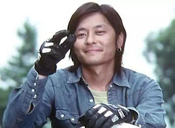 王杰--被唱歌耽误的摩托车手