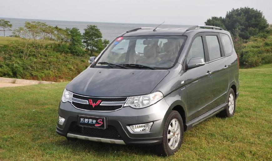 农村人爱买五菱是因为没钱?网友:城里人最大的