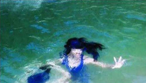 15岁女孩出走后溺亡,溺亡处发现拖鞋,父亲为何