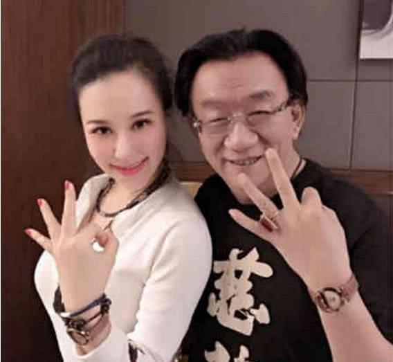 师父去世,郭德纲继承师父的房子,天天骂师伯,网