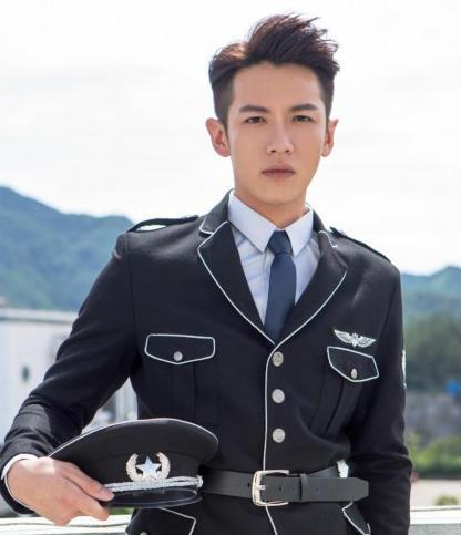 人民日报终于发声:不给问题艺人表演舞台,吴秀