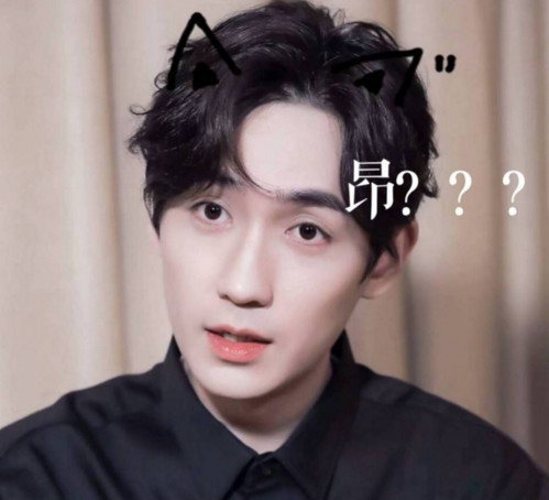 抖音小姐姐当街脱鞋,却获赞百万,抬头的瞬间我