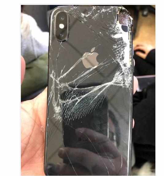 苹果XS因八大问题出现退货潮?三星:太委屈!为