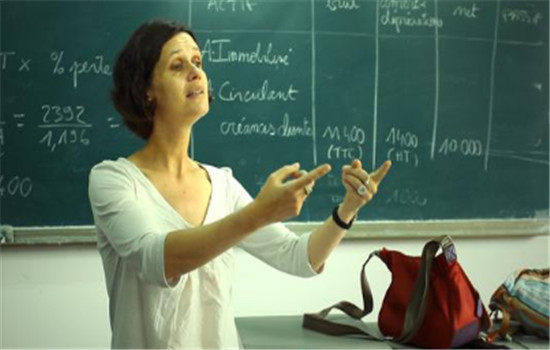 法国计划推行教育改革,公立学校教师因此发动