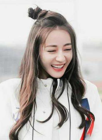 明星点外卖用什么名字:杨幂真自恋,张艺兴接地