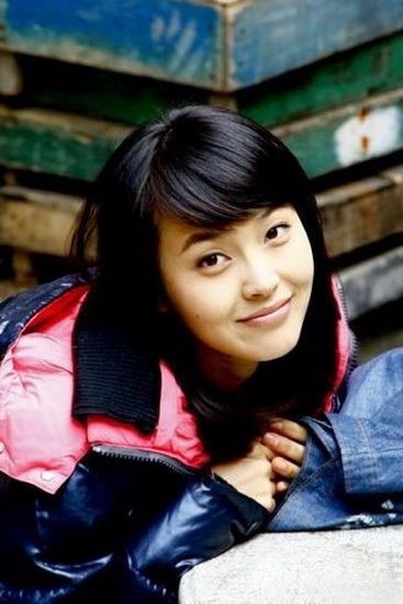 她长了一张娃娃脸,参演《如懿传》,舅舅是《