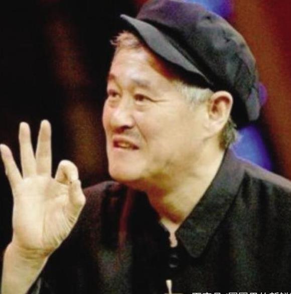 但是大家不要忘了,那些老一辈的小品大师们,要说最厉害的小品演员,那