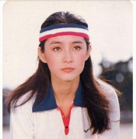 林青霞忍了那么久终于离婚,年轻时有多漂亮,现