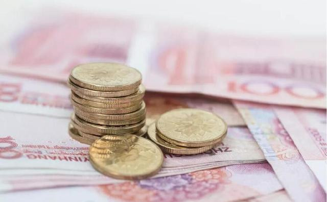 余额宝收益率持续走低,上班族小额闲钱该投资