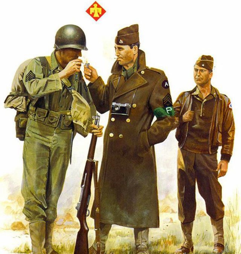 二战时,美军在各个战场上的士兵不同军服