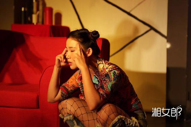 卸了妆的史雅欣虽不是什么令人一眼看上去就会为之惊艳的大美人,但是