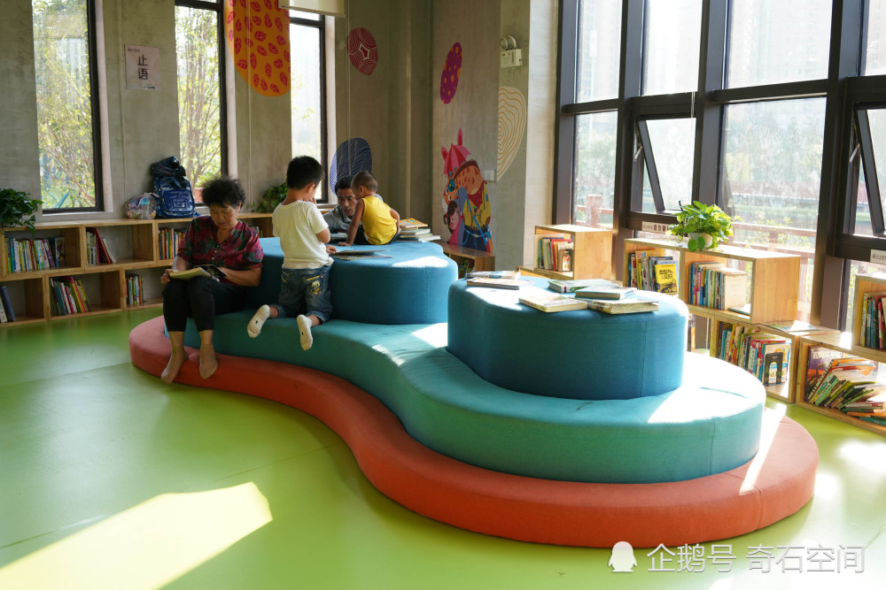 探访长沙首家共享图书馆 已成网红地点