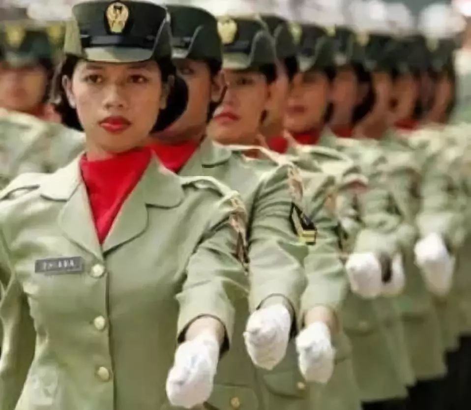 菲律宾女兵