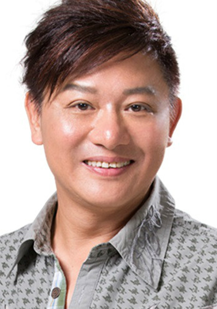 著名男港星,因得罪上级无戏拍,今曝出轨小10岁干妹妹
