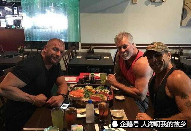 wwe驸马爷hhh如何保持身材?每天坚持跑20公里,午夜也要健身!