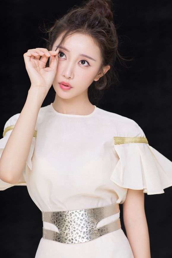 青春靓丽的女孩!