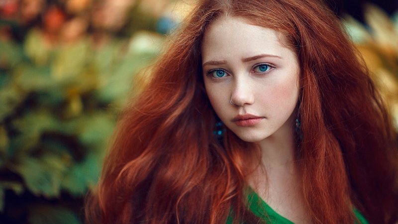 魅力美丽基因突变:这些美女,两眼珠颜色为何不同,长双