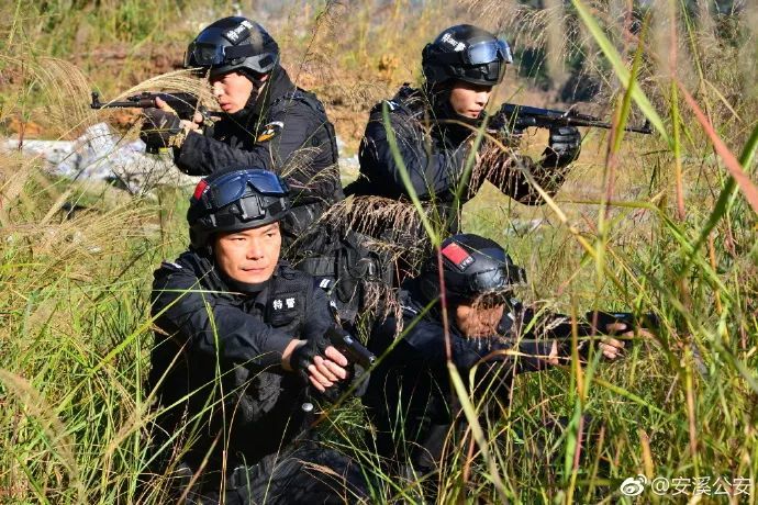 与特警蜀黍并肩作战,这个机会你还要错过吗!