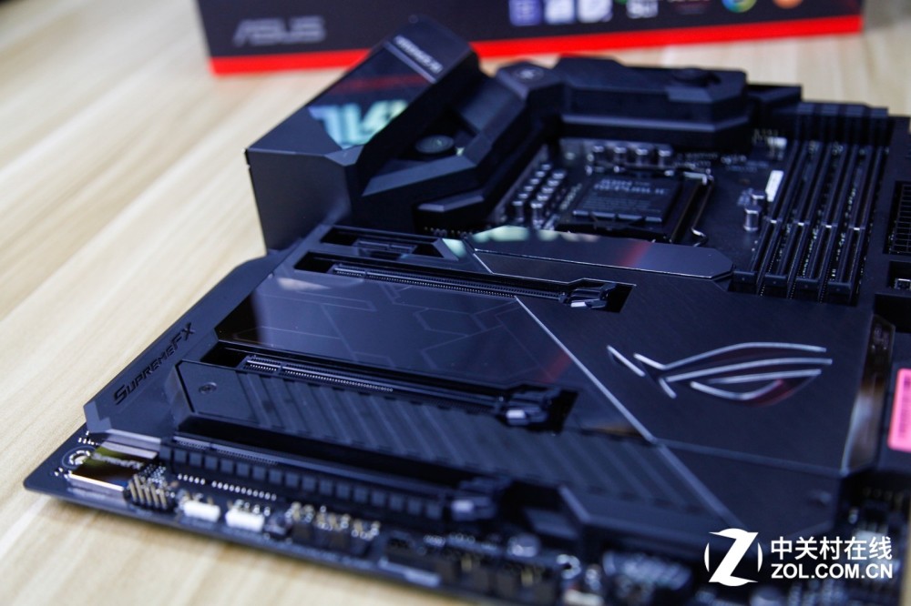 z390主板首发 华硕rog m11f炫光系列图赏